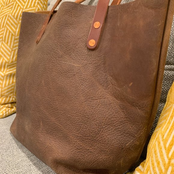 KMM & Co Classic Tote in Olive Kodiak - Picture 9 of 16